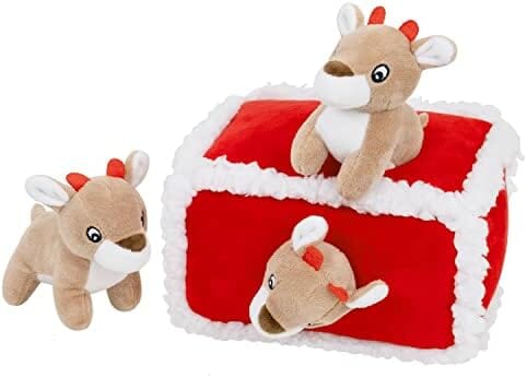 https://petclever.net/cdn/shop/files/plush-christmas-dog-toy-pets-reindeer-361121.jpg?v=1702174936