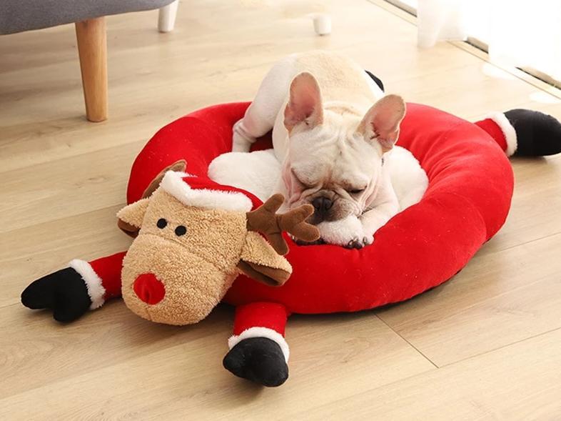 Christmas Reindeer Shape Step-On Foam Pet Mattress Dog Beds & Blankets Pet Clever 
