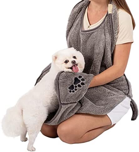 Dog Hug Towel - Super Absorbent Microfiber Dog Towel with Hand Pockets Towels Pet Clever 